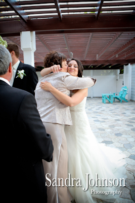 Best Lakeside wedding at Paradise Cove in Orlando, Florida - Wedding photographer - Sandra Johnson (SJFoto.com)